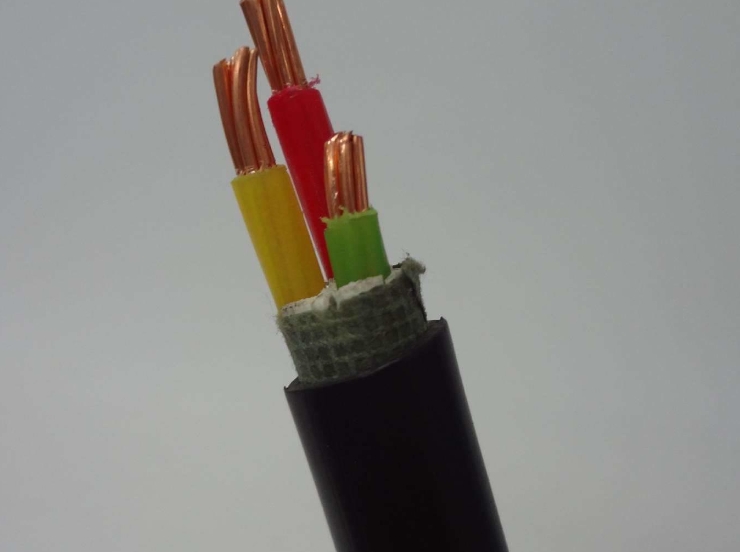 電線電纜產品結構越復雜，疊加的層次就越多.jpg